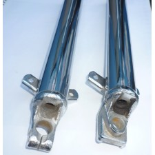 PŘEDNÍ TLUMIČE - KLUZÁKY CHROMOVANÉ (JEDNOŠROUBOVÉ) - PÁR - PŮVODNÍ S NOVÝM CHROMEM
